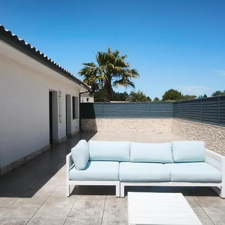 Magnifique Propriété Climatisée à 10 Min D'uzès Villa