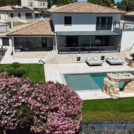 Villa Magnifique Propriété Climatisée à 10 Min D'uzès Saint-Siffret